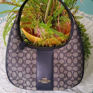 Coach Carmen Shoulder Handbag CV001 in Signature Jacquard